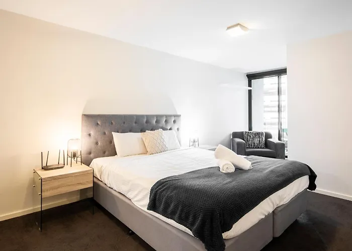 Melbourne Holiday Apartments Flinders Wharf
